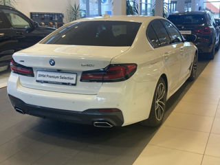 BMW 5 Series foto 3