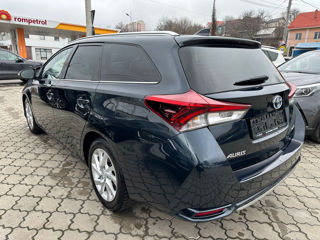 Toyota Auris foto 4