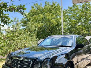 Mercedes E-Class