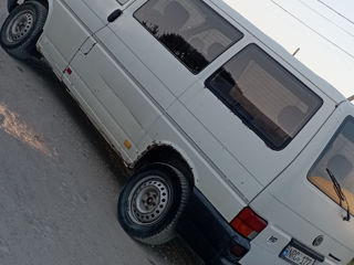 Volkswagen T4 foto 3