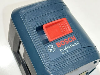 Bosch GLL 2 лазерный  уровень  Лазерный уровень Bosch GLL 2 + крепление   просто и быстро строит вер foto 5