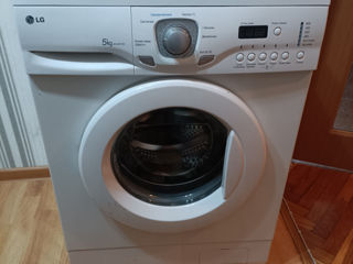 Продам стиральную машину lg