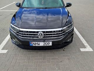 Volkswagen Jetta foto 1