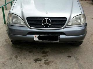 Mercedes ML Class foto 2