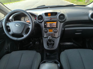 KIA Carens foto 9