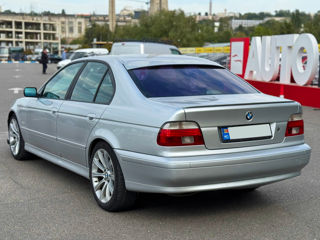 BMW 5 Series foto 8