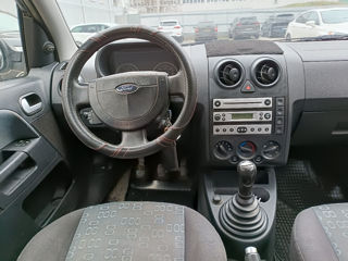 Ford Fusion foto 11