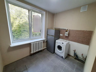 Apartament cu 2 camere, 47 m², Buiucani, Chișinău foto 3