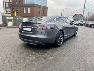 Tesla Model S foto 3