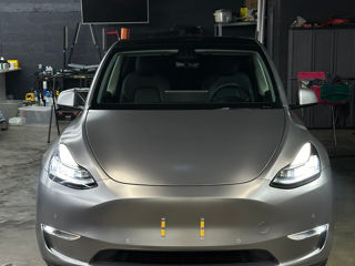 Tesla Model Y foto 0