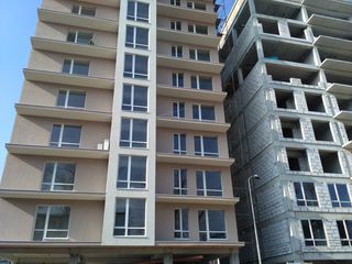 Botanica (Șoimari 8). În vecinătate cu monumentul lui Sergei Lazo. Apartament cu 3 odai. Casă nouă. foto 1