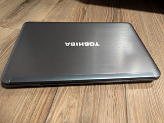 Toshiba Satellite i7/8GB/700GB