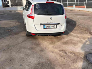 Renault Grand Scenic foto 2