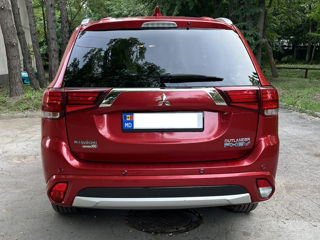 Mitsubishi Outlander foto 4