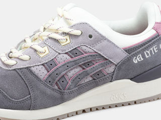 Asics Gel-Lyte III Grey/Pink Women's foto 2