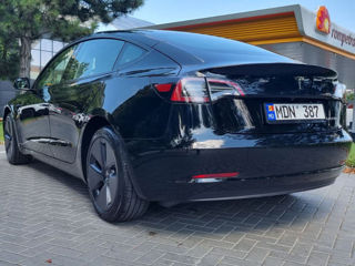 Tesla Model 3 foto 12