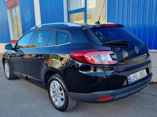 Renault Megane foto 2