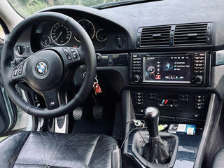 BMW 5 Series foto 5