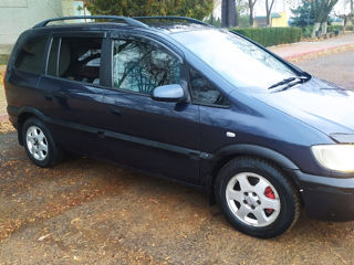 Opel Zafira foto 3