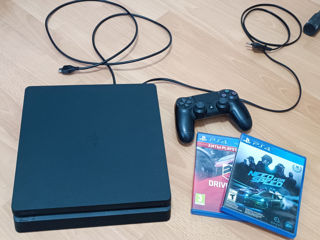 Sony PlayStation 4 foto 1