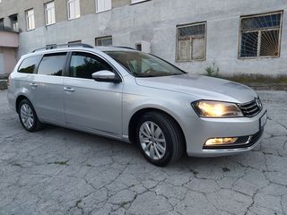 Volkswagen Passat foto 3