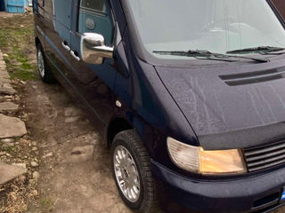 Mercedes Vito foto 2