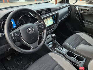 Toyota Auris foto 2