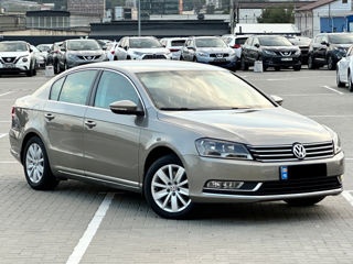 Volkswagen Passat foto 1