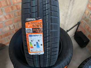 225/60 R17 anvelope de iarna Tracmax. Noi - 1350 lei