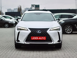 Lexus UX foto 2