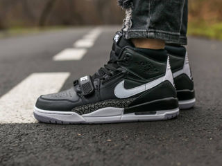 Nike Air Jordan Legacy Black/White