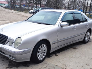 Mercedes E-Class foto 7