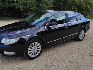 Skoda Superb foto 1