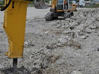 Servicii. Lucrări terasamente, demolări, compactare. foto 1