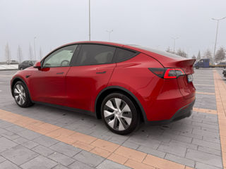 Tesla Model Y foto 3