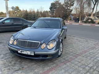 Mercedes E-Class foto 3