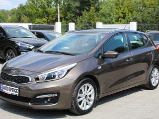 KIA Ceed foto 1