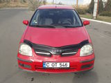 Nissan Almera Tino foto 1