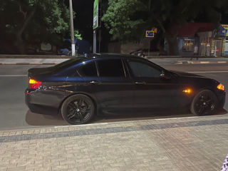 BMW 5 Series foto 5