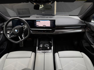 BMW 5 Series foto 9