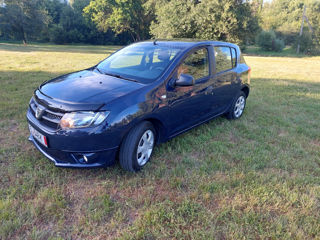 Dacia Sandero foto 1