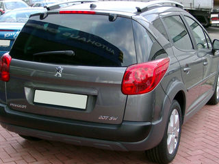 Peugeot 207 foto 1