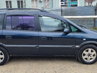 Opel Zafira foto 6