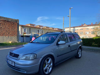 Opel Astra foto 1