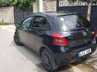 Toyota Yaris foto 10