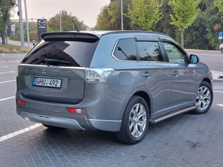 Mitsubishi Outlander foto 7