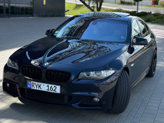 BMW 5 Series foto 10