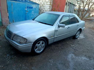 Mercedes C-Class