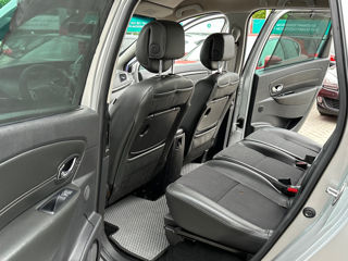 Renault Grand Scenic foto 15