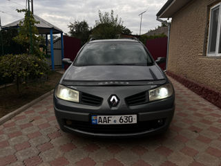 Renault Megane foto 2